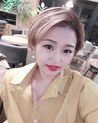피카소 속눈썹 접착제 2종 + 아이미속눈썹 2종 — 4점을 준 리뷰어가 2019년 11월 올린 사용 사진