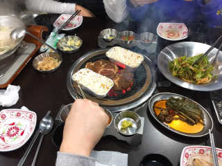 [두툼갈비] 두툼갈비 2인분 + 매콤치즈버섯 set — 4.17점을 준 리뷰어가 2018년 11월 올린 사용 사진