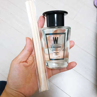 더블유드레스룸 퍼퓸 디퓨저 70ml — 4.67점을 준 리뷰어가 2018년 7월 올린 사용 사진