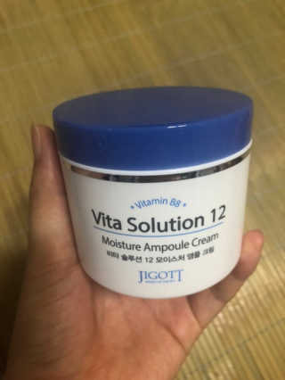 지고트 비타솔루션12 모이스처 앰플 크림 100ml — 3점을 준 리뷰어가 2019년 8월 올린 사용 사진