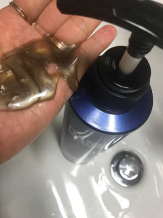 다슈코리아 다슈 데일리 한방 두피 골드 샴푸 500ml — 5점을 준 리뷰어가 2018년 1월 올린 사용 사진