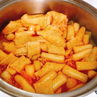 홍대미미네국물떡볶이 [홍대미미네]오리지널 국물 떡볶이4팩 + 라면사리 — 5점을 준 리뷰어가 2019년 4월 올린 사용 사진