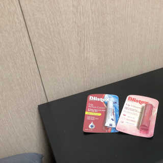 블리스텍스 립 릴리프 크림 립밤, 립 바이브런스 립밤 — 5점을 준 리뷰어가 2018년 11월 올린 사용 사진