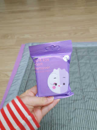 [후르디아] 블루베리 립앤아이 리무버 패드 4개 세트 — 4점을 준 리뷰어가 2020년 3월 올린 사용 사진
