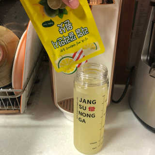 장수농가 리얼깔라만시 원샷 50ml 10팩+보틀 — 4.5점을 준 리뷰어가 2019년 5월 올린 사용 사진