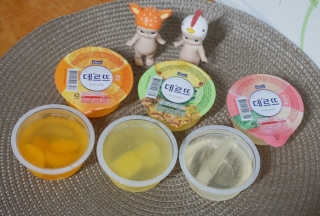 데르뜨 떠먹는 과일 3종, 짜먹는 과일 2종 총 10개 체험 — 5점을 준 리뷰어가 2020년 3월 올린 사용 사진