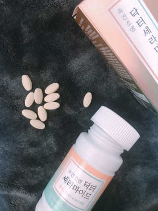 닥터라이즈 속건조엔 닥터세라마이드 60정 X 1병 — 4점을 준 리뷰어가 2020년 3월 올린 사용 사진