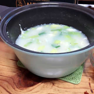 도루코 마이셰프 베이직 민트 냄비 편수 18cm — 4점을 준 리뷰어가 2016년 9월 올린 사용 사진