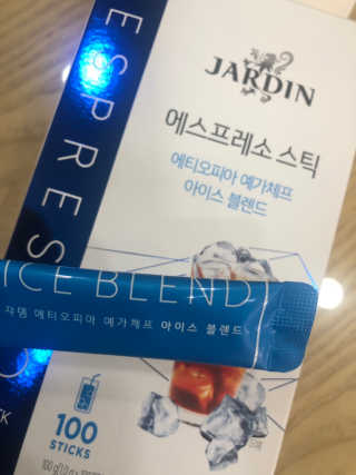 (주)쟈뎅 [쟈뎅] 에스프레소스틱 아이스블렌드 — 5점을 준 리뷰어가 2019년 5월 올린 사용 사진