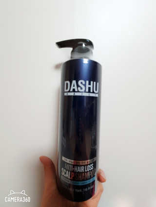다슈코리아 다슈 단백질 한방 두피 골드 샴푸 500ml +샴푸브러쉬 — 5점을 준 리뷰어가 2020년 1월 올린 사용 사진