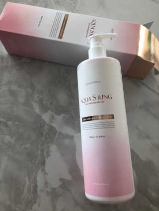 아쿠아큐링 아쿠아S링 퓨어리프레싱 헤어케어 500ml — 5점을 준 리뷰어가 2018년 7월 올린 사용 사진