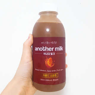 식사대용 아몬드밀크 어나더밀크 500ml X 2병 — 4.17점을 준 리뷰어가 2018년 9월 올린 사용 사진