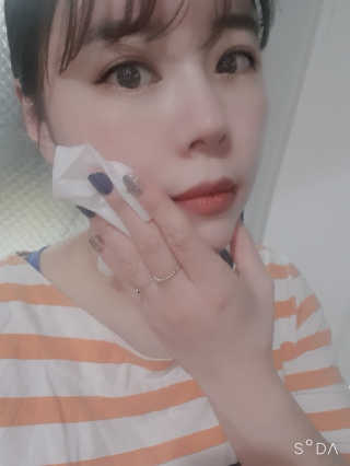 메이크업 이레이져 바이 컬러딥 래버러토리즈 — 3.5점을 준 리뷰어가 2020년 1월 올린 사용 사진