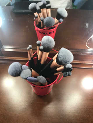앙주 메이크업 브러쉬 세트, 16pcs — 4.5점을 준 리뷰어가 2018년 2월 올린 사용 사진