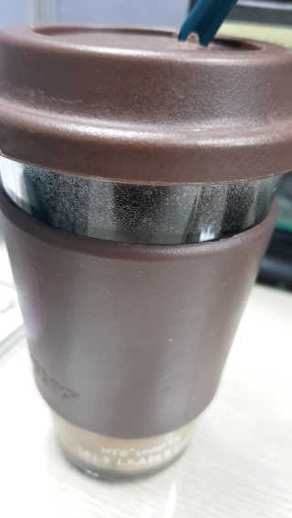 한국맥널티 아이브루 라떼 10T 3종 — 3점을 준 리뷰어가 2019년 10월 올린 사용 사진