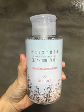 신소라 코스메틱 SINSOLA COSMETIC 신소라 모이스춰 클렌징 워터 — 5점을 준 리뷰어가 2017년 11월 올린 사용 사진
