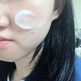 최윤하스텔라 최윤하 만물상 올인원 만능크림 — 5점을 준 리뷰어가 2019년 4월 올린 사용 사진