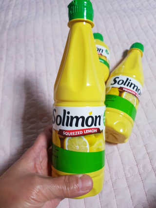 솔리몬 스퀴즈드 레몬즙 500ml X 2 + 280ml X 1 — 4.83점을 준 리뷰어가 2018년 10월 올린 사용 사진