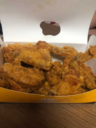 [치킨마루]-  빠사칸윙봉현미 + 콜라 500ml — 5점을 준 리뷰어가 2019년 7월 올린 사용 사진