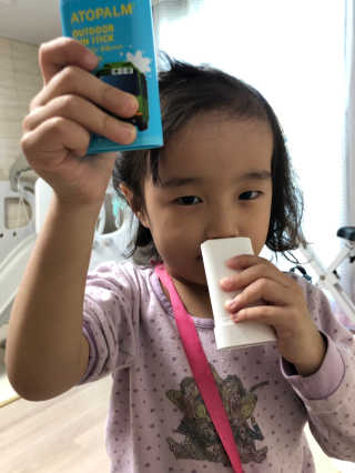 아토팜 야외놀이 선스틱 SPF50+ PA++++ — 4점을 준 리뷰어가 2019년 5월 올린 사용 사진