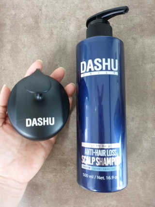 다슈코리아 다슈 단백질 한방 두피 골드 샴푸 500ml +샴푸브러쉬 — 4점을 준 리뷰어가 2019년 10월 올린 사용 사진