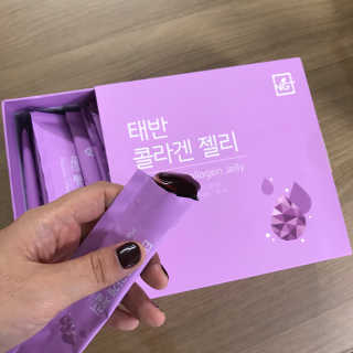 네츄럴굿띵스 태반 콜라겐 젤리 15포 — 5점을 준 리뷰어가 2018년 11월 올린 사용 사진
