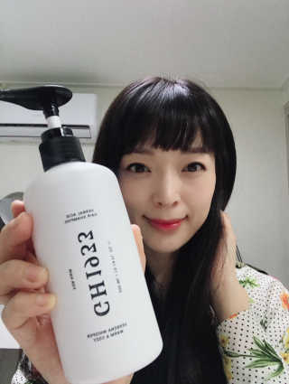 허벌 에시드 헤어 샴푸+실키 스네일 헤어 트리트먼트 — 5점을 준 리뷰어가 2018년 5월 올린 사용 사진
