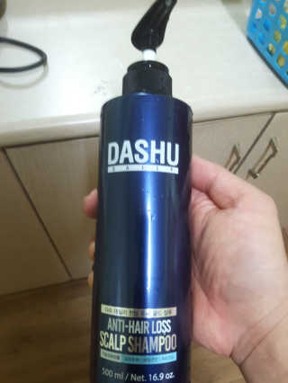 다슈코리아 다슈 데일리 한방 두피 골드 샴푸 500ml — 5점을 준 리뷰어가 2018년 5월 올린 사용 사진