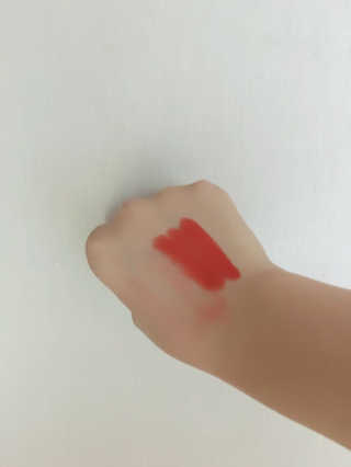 [블랙루즈] 에어 핏 촉촉틴트 + 크리미 벨벳 립크레용 — 4점을 준 리뷰어가 2018년 7월 올린 사용 사진