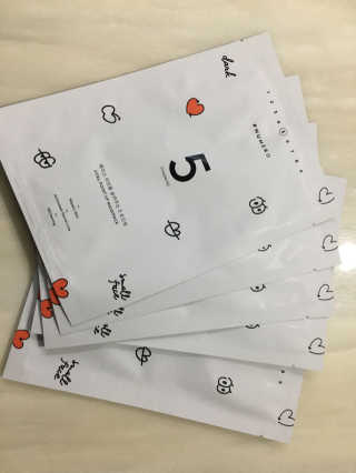 누메로 5 바이탈 포인트업 마스크팩 — 4.67점을 준 리뷰어가 2018년 2월 올린 사용 사진
