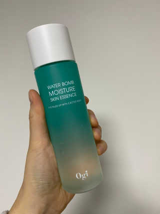 오지아이 워터 밤 모이스처 스킨 에센스 180ml — 5점을 준 리뷰어가 2019년 12월 올린 사용 사진