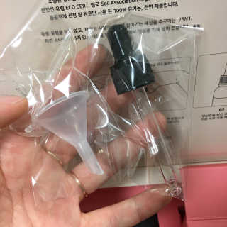 76N1 내 피부데이터로 만든, 나만의 페이스오일 — 4점을 준 리뷰어가 2018년 4월 올린 사용 사진