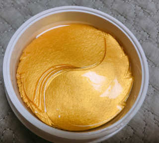 푸츄푸츄 Real repair skin cell premium patch — 4점을 준 리뷰어가 2018년 10월 올린 사용 사진