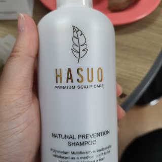 셀리본 하수오 내츄럴 프리벤션 탈모관리 샴푸 300ml — 5점을 준 리뷰어가 2019년 11월 올린 사용 사진