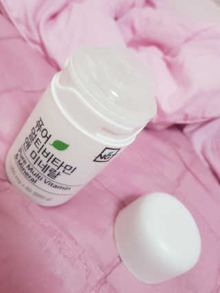 네츄럴굿띵스 퓨어 멀티비타민 앤 미네랄 30일분 — 3.67점을 준 리뷰어가 2018년 6월 올린 사용 사진