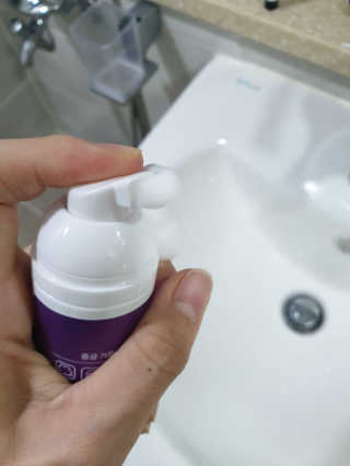 폼글 I foamgle [폼글] 거품가글 50ml 3종 - 민트, 라벤더, 라즈베리 — 2점을 준 리뷰어가 2019년 11월 올린 사용 사진