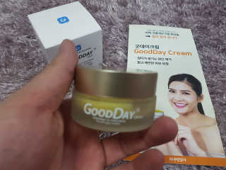 GoodDay Skincare GoodDay 강황 크림 — 5점을 준 리뷰어가 2019년 6월 올린 사용 사진