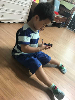 에이블루 바른자세 교정의자 커블체어 — 5점을 준 리뷰어가 2018년 6월 올린 사용 사진