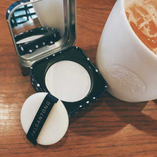 수피요 통동 팔공검 NO SEBUM POWDER PACT — 3.67점을 준 리뷰어가 2018년 7월 올린 사용 사진