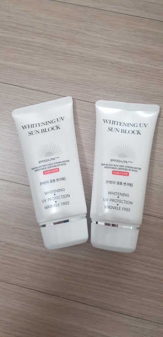 지고트 화이트닝 유브이 썬블럭 크림 70ml,1+1 — 4.5점을 준 리뷰어가 2019년 5월 올린 사용 사진