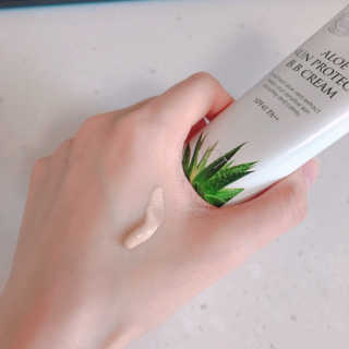 지고트 알로에 선프로텍트 비비크림 50ml — 3.5점을 준 리뷰어가 2019년 6월 올린 사용 사진