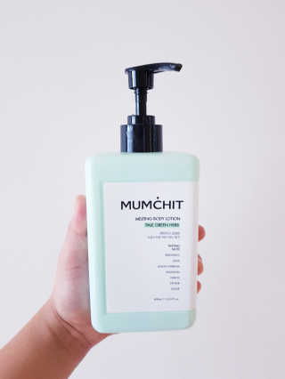 멈칫(MUMCHIT) 멜팅 바디로션 — 4.33점을 준 리뷰어가 2018년 12월 올린 사용 사진