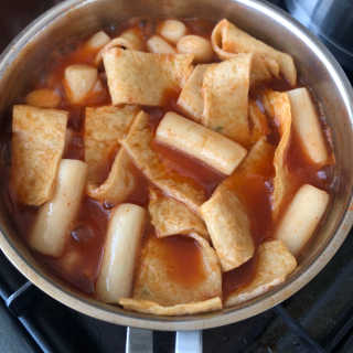 홍대미미네국물떡볶이 [홍대미미네]오리지널 국물 떡볶이4팩 + 라면사리 — 5점을 준 리뷰어가 2019년 4월 올린 사용 사진
