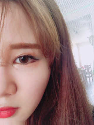 셀레뷰 온 스테이지 리퀴드  아이틴트 — 3.17점을 준 리뷰어가 2017년 6월 올린 사용 사진