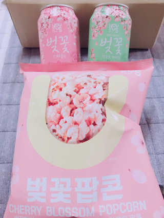 GS25 벚꽃 팝콘 + 벚꽃스파클링 + 벚꽃 청포도 에이드 — 3.67점을 준 리뷰어가 2018년 3월 올린 사용 사진