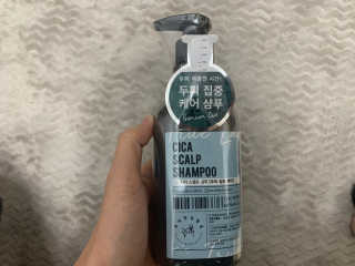 정직한실험실 [약산성샴푸/두피집중케어] 시카 스캘프 샴푸 — 3점을 준 리뷰어가 2019년 11월 올린 사용 사진