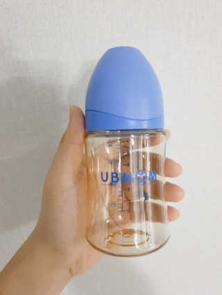 유비맘 PPSU 젖병 노꼭지_200ml_컬러 랜덤 발송 — 4.5점을 준 리뷰어가 2019년 12월 올린 사용 사진