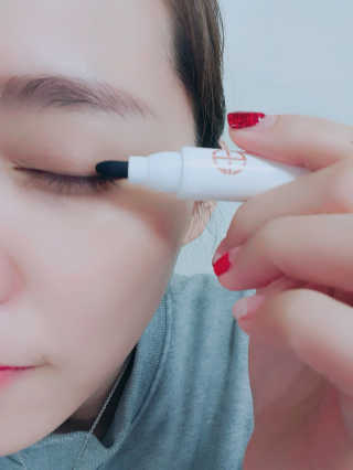 오제끄 센세이션 아이 메이크업 리무버 펜 — 4점을 준 리뷰어가 2017년 11월 올린 사용 사진