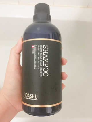다슈코리아 다슈 데일리 한방 두피 골드 샴푸 500ml — 4.33점을 준 리뷰어가 2017년 5월 올린 사용 사진