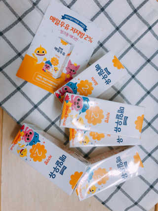 매일우유 멸균 매일우유 저지방 2프로 멸균 핑크퐁 에디션 6입 — 5점을 준 리뷰어가 2018년 1월 올린 사용 사진